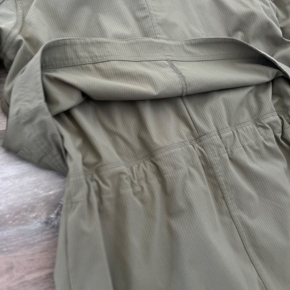 Lululemon Jacket Size 6 - Picture 5 of 6